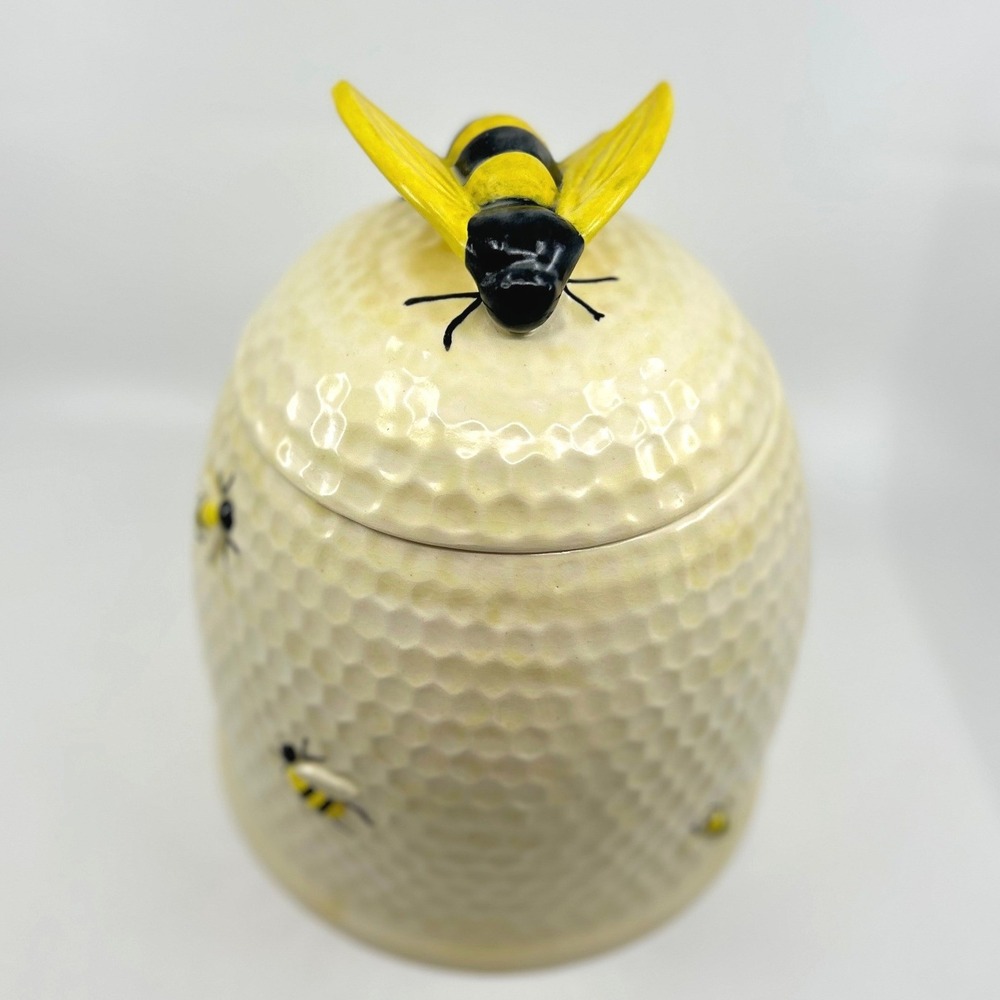 Vintage Arnels Yellow Honey Bee Hive Cookie Jar Hobbiest 1969